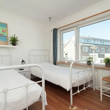 Cozy Holiday Home In Egmond Aan Zee Near Beach *